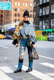 multiprint denim pants, fitted black pattent boots, animal print handbag, dark sunglasses, multiprint and animal print poncho, animal print belt, fashion week, frenchystyle, FW, jonathan paciullo, street style, NYFW, NEW YORK, AUTUMN WINTER 2022-2023, FALL WINTER 2022_2023, FW 22-23, vertical, full length