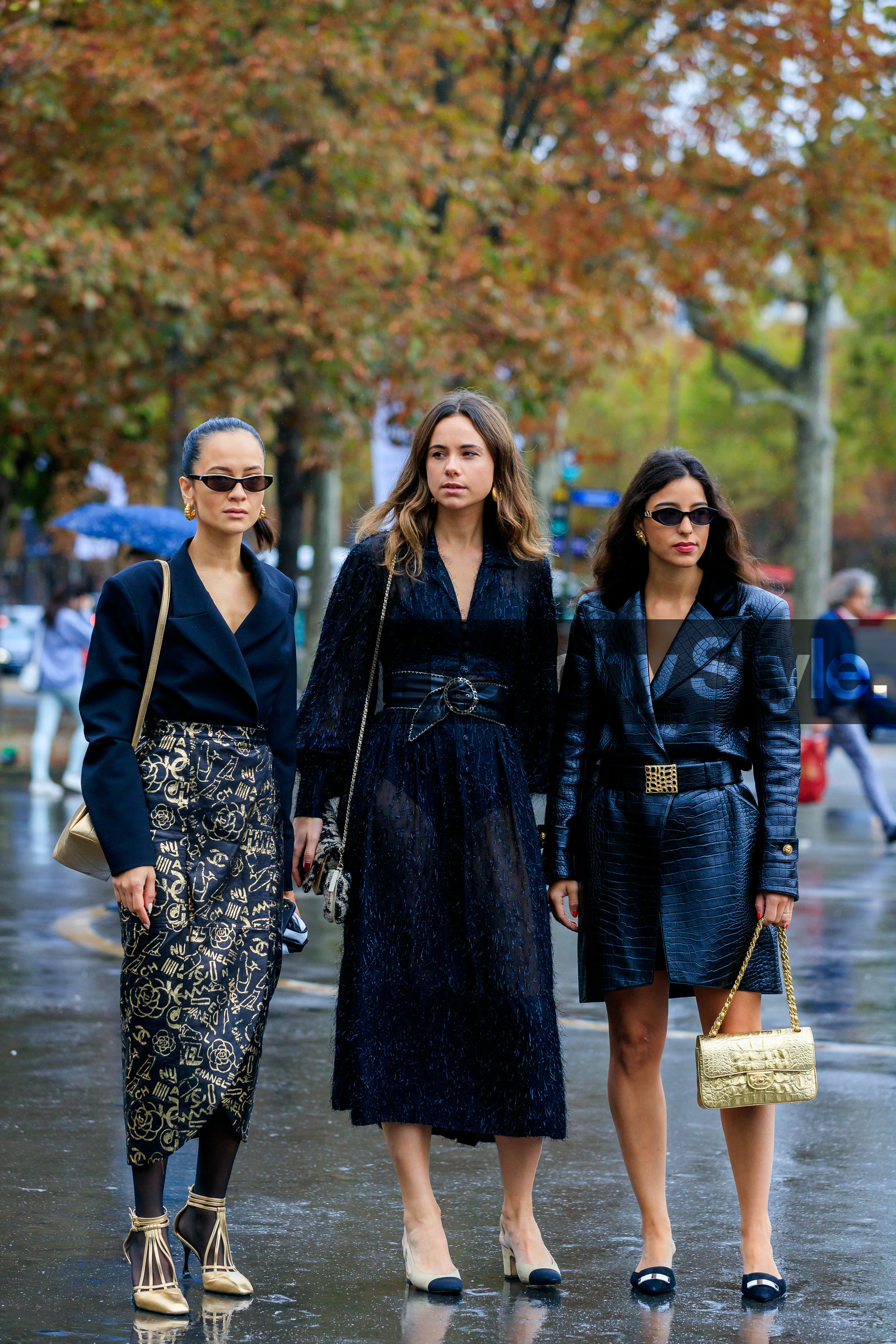 anna rosa vitiello, florrie thomas, bettina looney, chanel total look, chanel shoes, black leather skirt, black jacket, black tights, black sunglasses, chanel bag, chanel sunglasses, chanel skirt, golden skirt, golden bag, golden shoes, high heels shoes, quilted bag, mid long skirt, hoop earrings, golden earrings, monogrammed skirt, black dress, long sleeves dress, low necked dress, black leather belt, black suede shoes, belted dress, big belt, mid long dress, embroidered dress, sequins dress, lurex dress, beige suede shoes, bicolor shoes, chanel belt, chanel dress, shoulder bag, chain strap bag, tweed bag, button dress, black leather jacket, animal skin jacket, jacket dress, belted jacket, black suede slippers, kitten heels slippers, chanel jacket, mini dress, PARIS, PFW, SPRING SUMMER 2020, SS 20, fashion week, frenchystyle, FW, jonathan paciullo, street style, vertical, full length