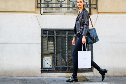 atmosphere details, black boots, black denim, black jacket, black perfecto, blue bag, denim pants, detail, fashion week, frenchystyle, FW, horizontal, jeans, jonathan paciullo, leather bag, leather jacket, leather perfecto, leather shoes, maartje verhoef, model, PARIS, PFW, pulled back hair, SPRING SUMMER 2017, SS 17, street style, suede bag, trousers, wet hair