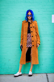 blue hair, camel coat, dyed hair, fashion week, frenchystyle, full length, FW, irene kim, jonathan paciullo, leather coat, leather shoes, NEW YORK, NYFW, pink skirt, printed skirt, SPRING SUMMER 2018, SS 18, street style, sunglasses, vertical, white shoes
