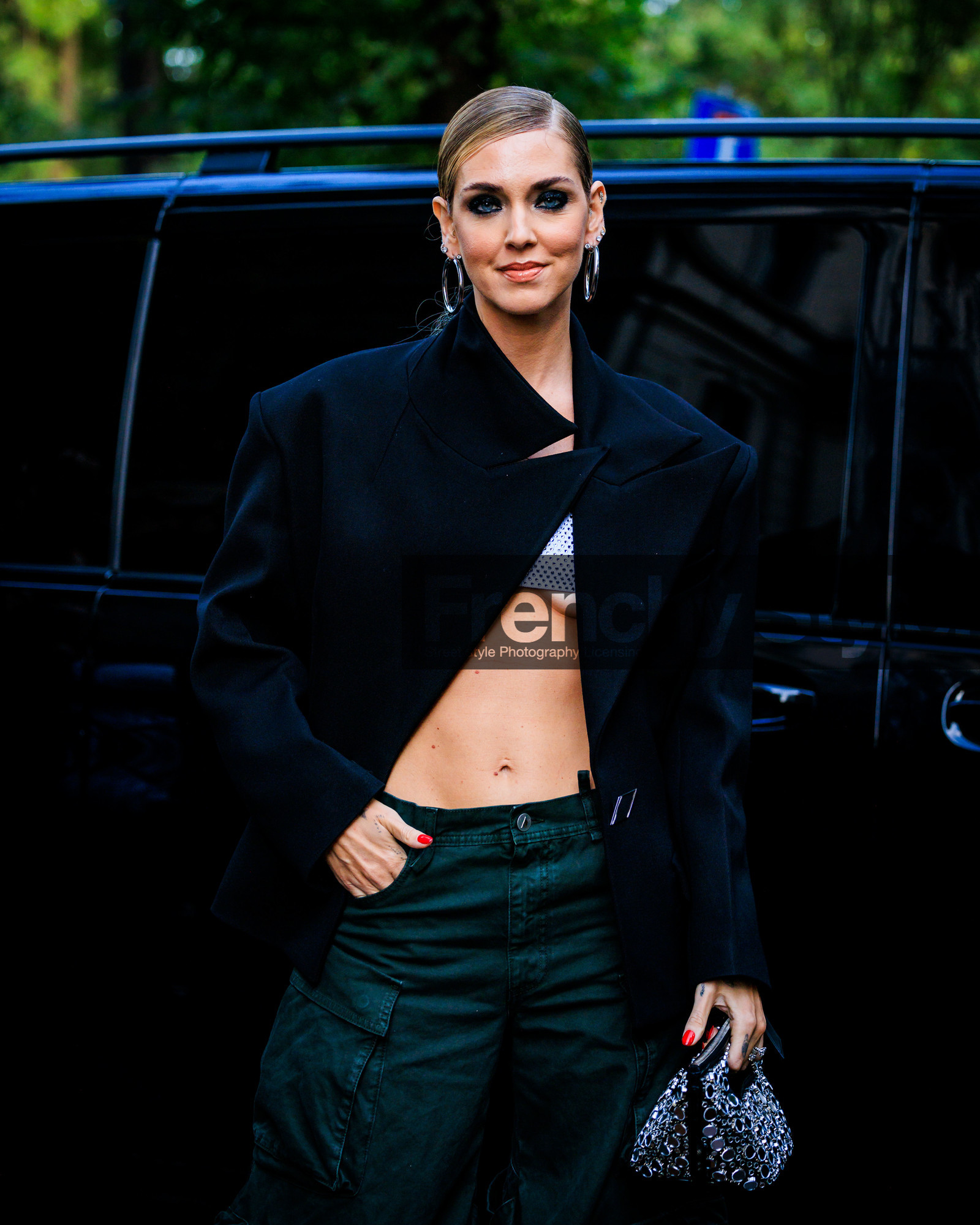 MILAN, MFW, frenchystyle, fashion week, FW, jonathan paciullo, street style, SPRING SUMMER 2024, SS 24, vertical, atmosphere details, detail