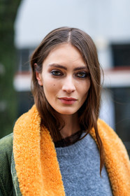AUTUMN WINTER 2017-2018, AW 17-18, detail, eyeliner, eyeshadow, FALL WINTER 2017-2018, fashion week, frenchystyle, FW, FW 17-18, green jacket, grey sweater, jonathan paciullo, leather jacket, marine deleeuw, MFW, MILAN, model, orange fur, portrait, shearling, street style, vertical