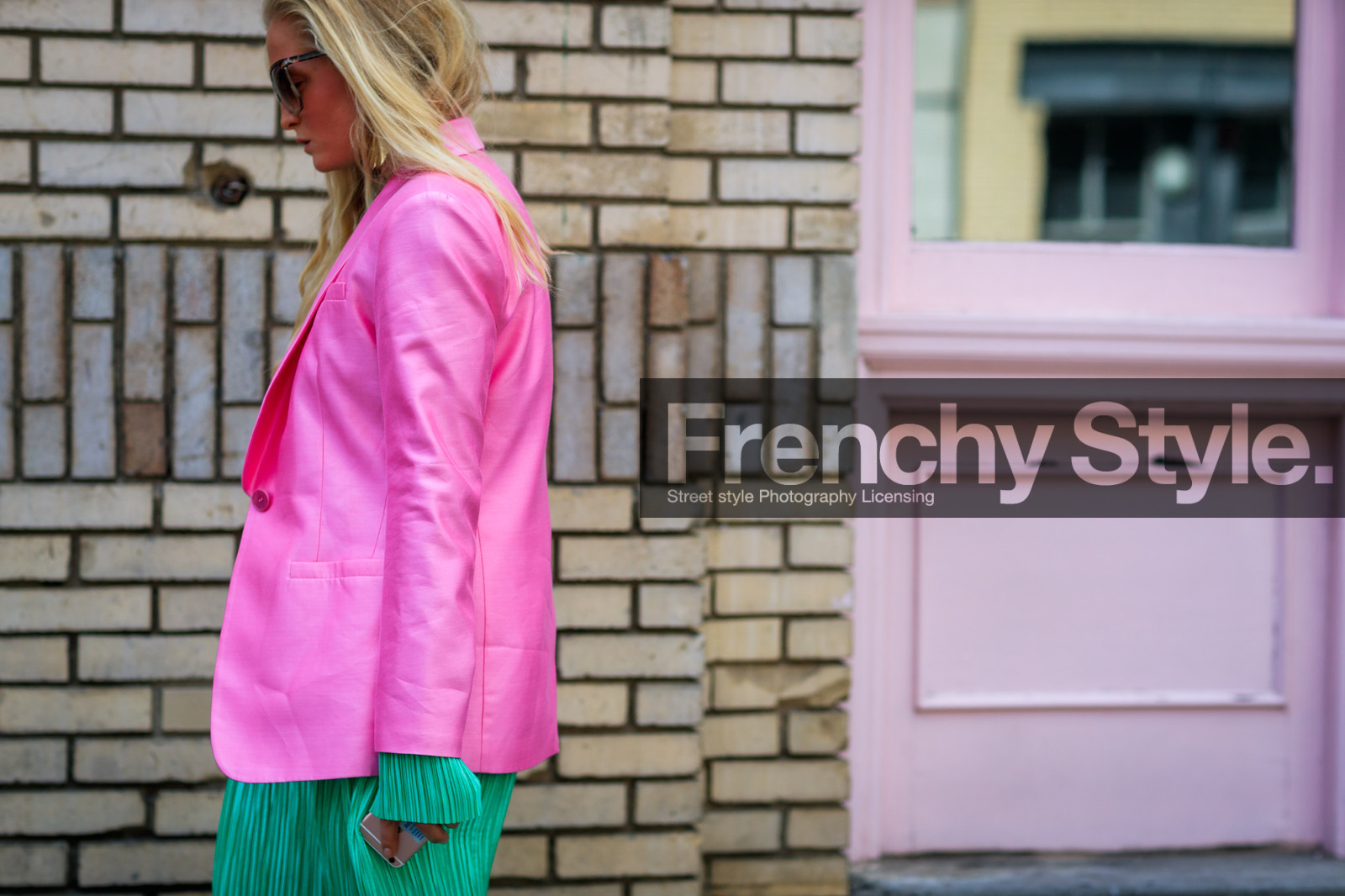 atmosphere details, detail, fashion week, frenchystyle, FW, green dress, horizontal, jonathan paciullo, NEW YORK, NYFW, pink jacket, pleated dress, SPRING SUMMER 2018, SS 18, street style, sunglasses