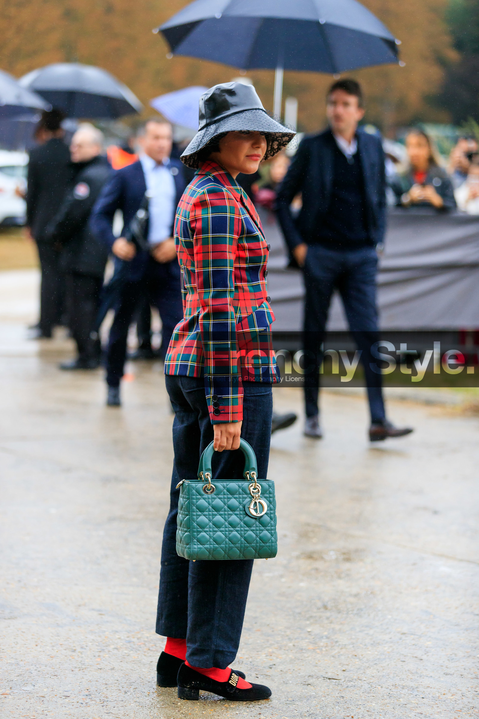 dior bag, dior jacket, dior hat, dior shoes, black hat, monogrammed hat, tulle hat, red jacket, checked jacket, plaid jacket, lady dior bag, quilted bag, hand bag, green leather bag, denim, black jeans, cropped jeans, loose jeans, red socks, black suede shoes, kitten heels shoes, fashion week, frenchystyle, FW, jonathan paciullo, street style, SPRING SUMMER 2020, SS 20, PFW, PARIS, vertical, full length