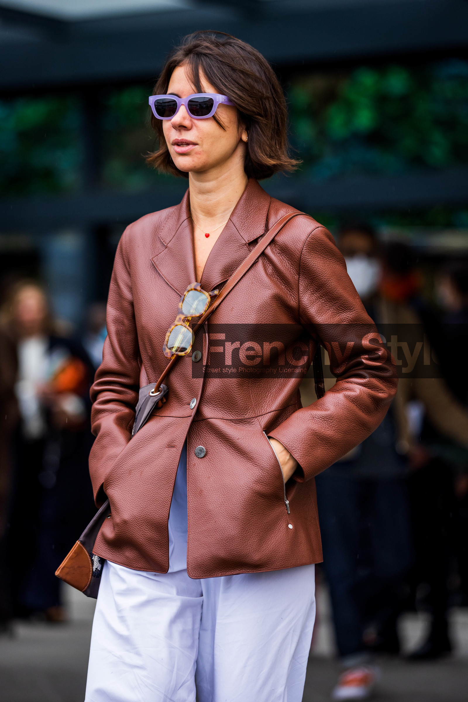 brown jacket, flare pants, jacket, leather jacket, Natasha Goldenberg, pants, pumps, purple sunglasses, sunglasses, fashion week, frenchystyle, FW, jonathan paciullo, street style, PFW, PARIS, SPRING SUMMER 2022, SS 22, vertical, atmosphere details