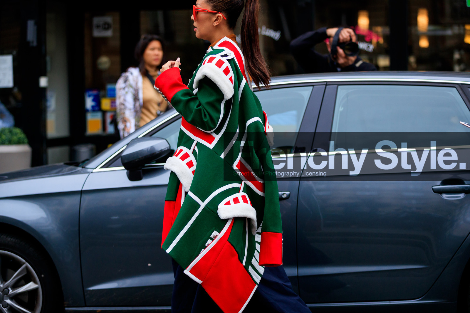 atmosphere details, detail, fashion week, frenchystyle, FW, graphic jacket, green coat, horizontal, jonathan paciullo, PARIS, PFW, printed jacket, red, SPRING SUMMER 2018, SS 18, street style, sunglasses
