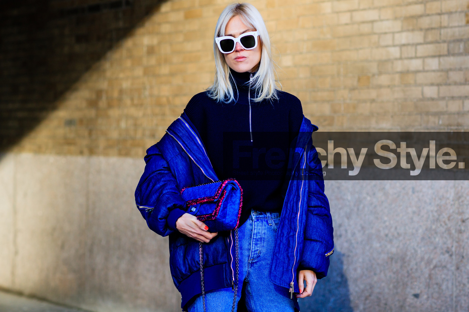 atmosphere details, AUTUMN WINTER 2017-2018, AW 17-18, black sweater, blue bag, blue denim, blue jacket, chanel handbag, denim pants, detail, down jacket, FALL WINTER 2017-2018, fashion week, frenchystyle, FW, FW 17-18, horizontal, jeans, jonathan paciullo, leather bag, linda tol, NEW YORK, NYFW, street style, sunglasses, trousers