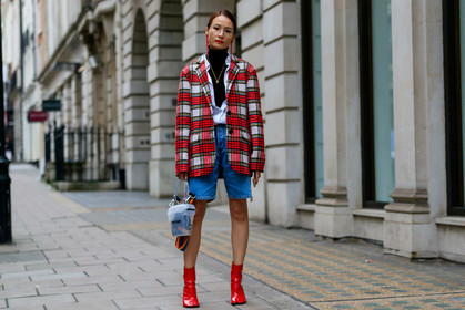 black sweater, blue denim, checked, denim shorts, earrings, graphic jacket, high heels, leather bag, leather shoes, maison martin margiela, necklace, palm angels, plaid, printed jacket, red boots, red jacket, tabi shoes, tartan, transparent bag, turtleneck sweater, varnished leather shoes, white shirt, street style, jonathan paciullo, FW, frenchystyle, fashion week, LFW, LONDON, AUTUMN WINTER 2019-2020, AW 19-20, FW 19-20, FALL WINTER 2019-2020, horizontal, atmosphere details, full length