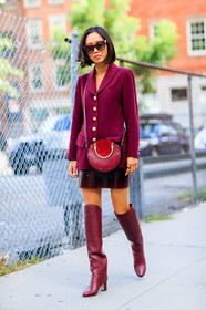 aimee song, blazer, bordeaux, burgundy, fashion week, frenchystyle, full length, FW, graphic bag, high boots, jonathan paciullo, leather bag, leather skirt, NEW YORK, NYFW, red bag, red boots, red jacket, red skirt, SPRING SUMMER 2018, SS 18, street style, sunglasses, tone on tone, total look red, vertical