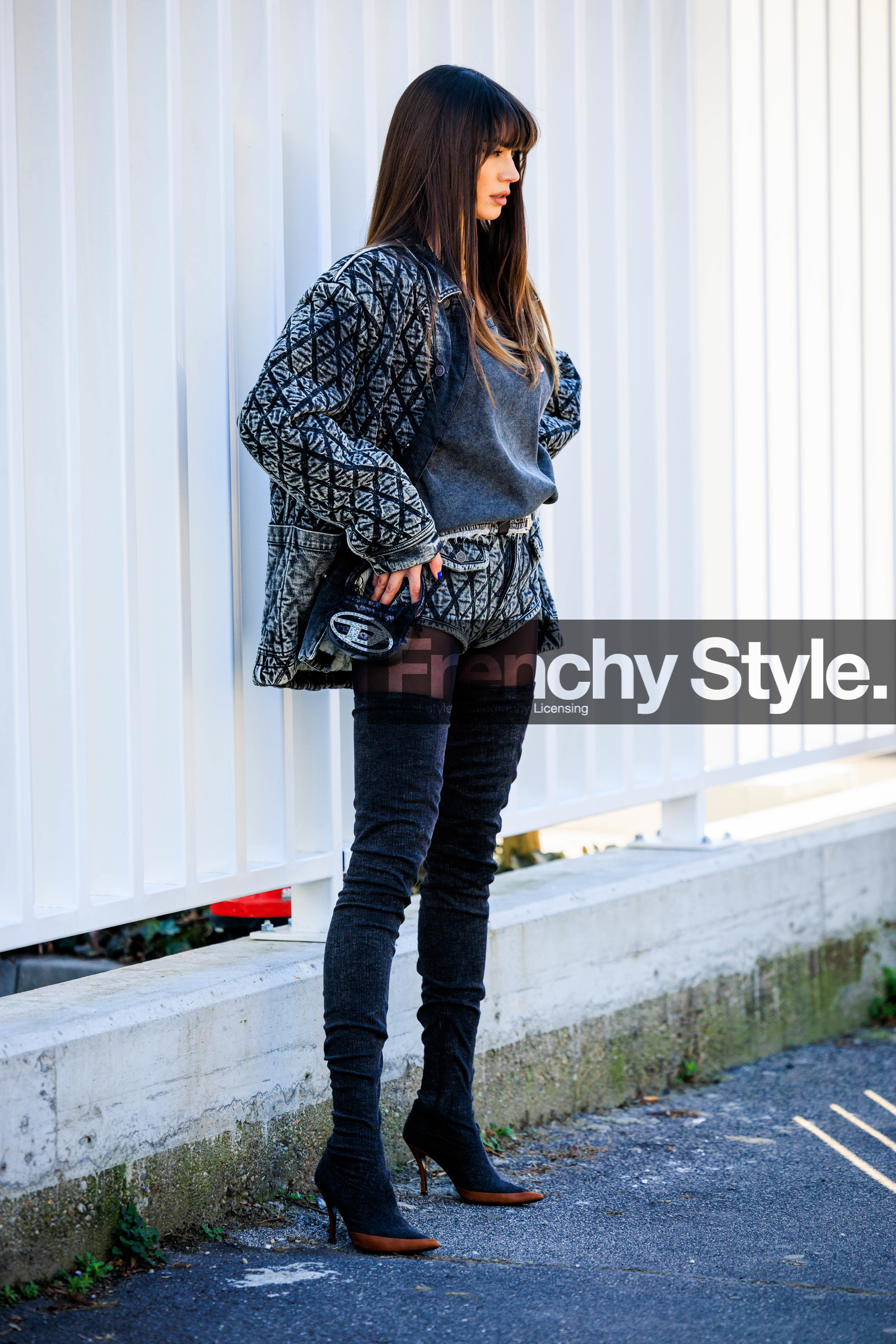 full denim look, grey look, washed grey jacket, washed grey short, rhombuses shorts, rhombuses jacket, highknee boots, black boots, mini diesel bag, black handbag, mini black handbag, fashion week, frenchystyle, FW, jonathan paciullo, street style, MFW, MILAN, AUTUMN WINTER 2022-2023, FALL WINTER 2022_2023, FW 22-23, vertical, full length