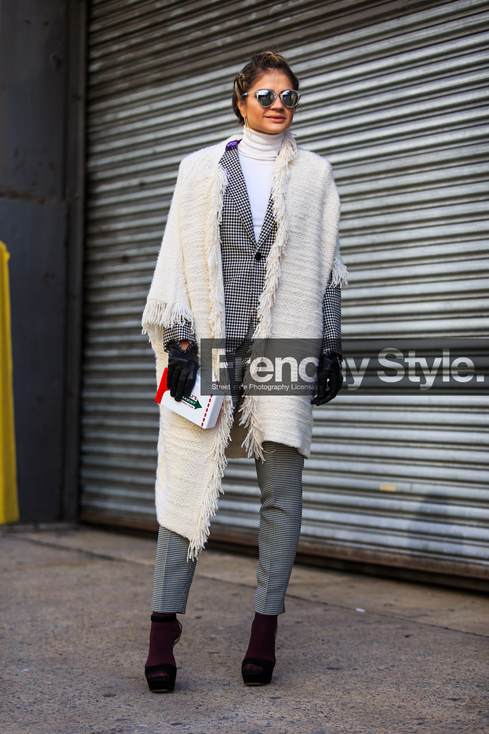 AUTUMN WINTER 2016-2017, AW 16-17, black gloves, black heels, blazer, checked suit, earrings, fashion week, frenchystyle, full length, FW, FW 16-17, high heels, high socks, houndstooth pants, houndstooth pattern, jonathan paciullo, leather gloves, mirror effect, NEW YORK, NYFW, poncho, printed clutch, red socks, street style, sunglasses, thassia naves, trousers, turtleneck sweater, vertical, white clutch, white knit, white sweater, woman, wool jacket