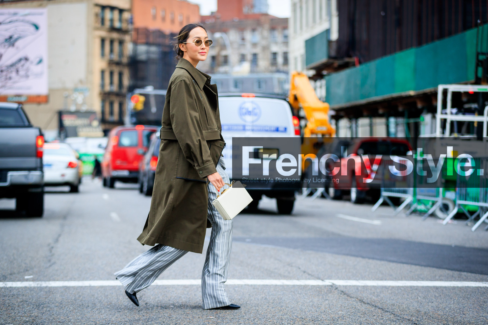 blue pants, graphic pants, green jacket, necklace, printed pants, striped pants, striped shirt, sunglasses, trousers, white shirt, street style, jonathan paciullo, FW, frenchystyle, fashion week, NYFW, NEW YORK, AUTUMN WINTER 2018-2019, AW 18-19, FALL WINTER 2018-2019, FW 18-19, atmosphere details, horizontal, full length, Chriselle Lim