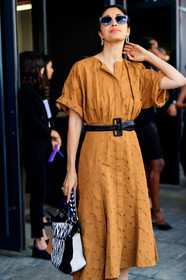 atmosphere details, black and white bag, black belt, camel dress, caroline issa, detail, fashion week, frenchystyle, FW, jonathan paciullo, leather bag, leather dress, NEW YORK, NYFW, SPRING SUMMER 2018, SS 18, street style, sunglasses, vertical, zebra