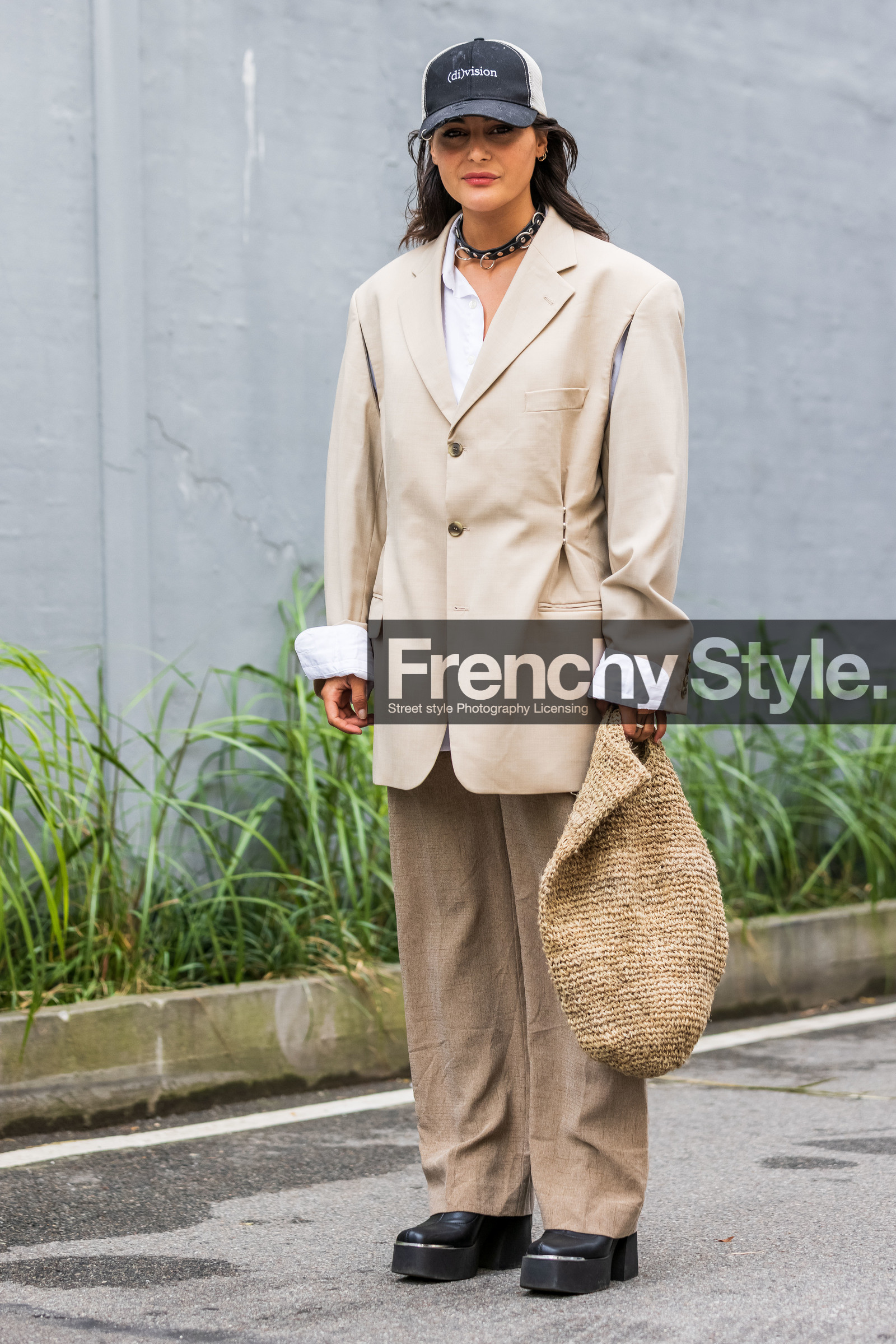 Maria Bernad, beige jacket, beige pants, beige suits, light beige pants, light beige suits, light beige jacket, beige bag, overshirt jacket, oversize suits, oversize pants, loose pants, straw bag, hand bag, basket bag, black cap, used cap, letter printed cap, black leather necklace, black leather chocker, black leather boots, big sole boots, platform boots, fashion week, frenchystyle, FW, jonathan paciullo, street style, SPRING SUMMER 2022, SS 22, COPENHAGEN, CPHFW, vertical, full length