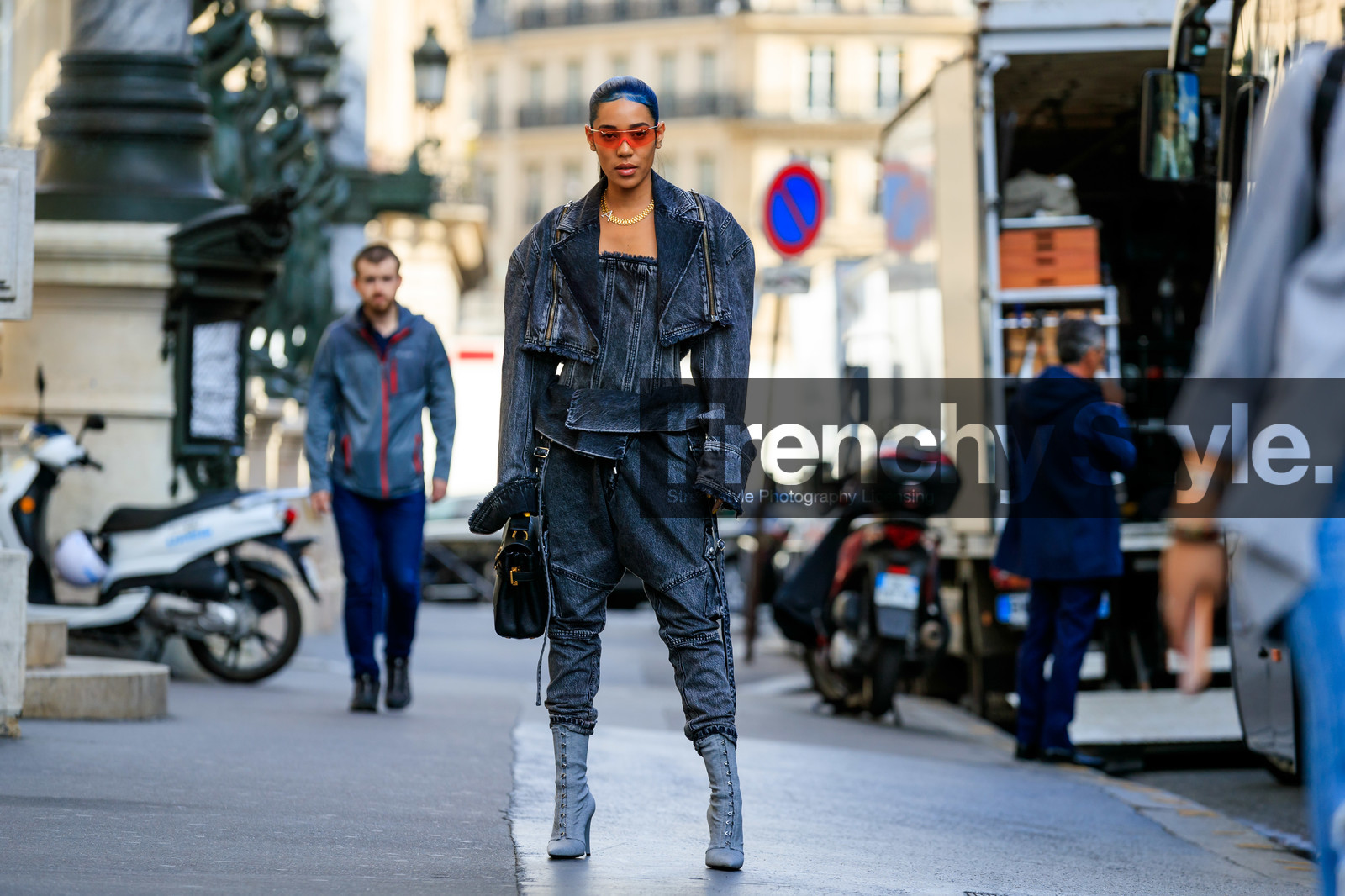 aleali may, balmain shoes, balmain bag, balmain jacket, balmain pants, balmain top, denim, denim jacket, denim top, denim total look, black jacket, black pants, black top, black jeans, oversize perfecto, black leather bag, hand bag, grey boots, sharp end boots, used jacket, used top, orange sunglasses, metalic frame sunglasses, futurist shape sunglasses, fashion week, frenchystyle, FW, jonathan paciullo, street style, SPRING SUMMER 2020, SS 20, PFW, PARIS, horizontal, full length