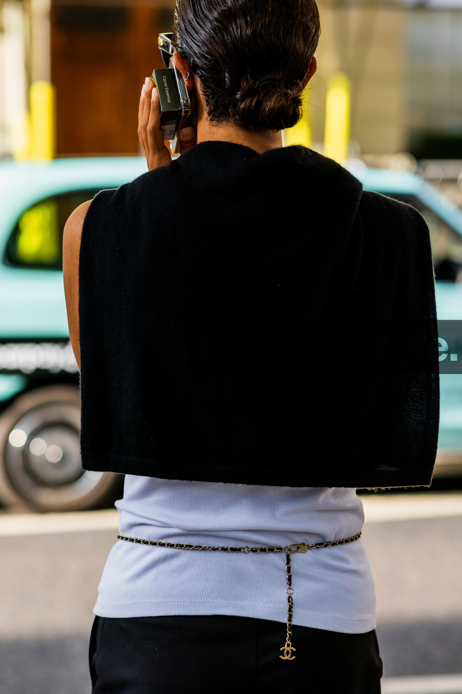 chanel, belt, details, black, white, jumper, fashion week, frenchystyle, FW, jonathan paciullo, street style, SS 22, SPRING SUMMER 2022, LFW, LONDON, vertical, atmosphere details, detail