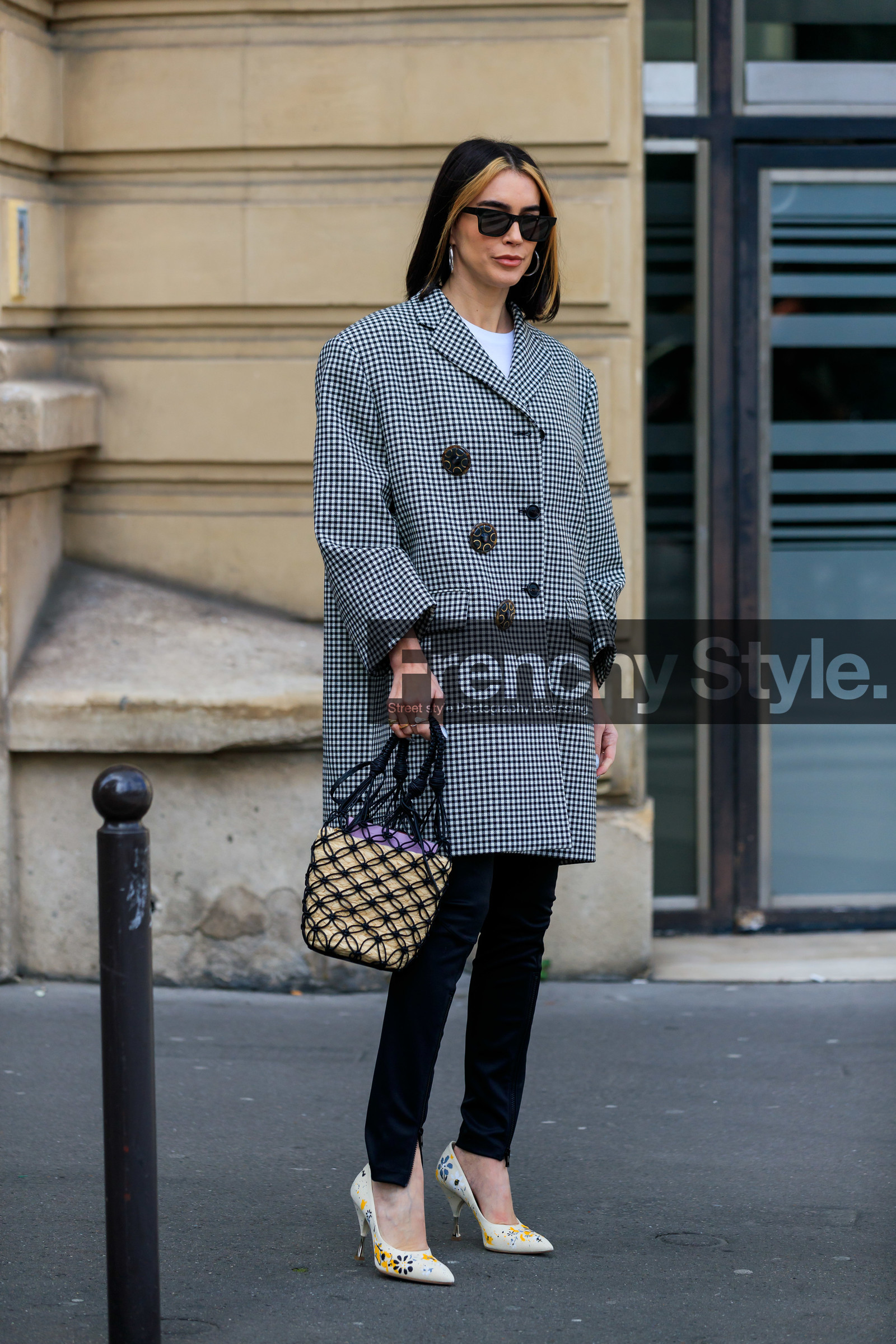brittany xavier, black jacket, black pants, black sunglasses, black leather bag, tight pants, fishnet bag, straw bag, hand bag, plaited bag, vichy printed jacket, white suede shoes, floral printed shoes, zipped pants, oversize jacket, miu miu jacket, miu miu shoes, hoop earrings, silvered earrings, high heels shoes, pump, basket bag, shopping bag, fashion week, frenchystyle, FW, jonathan paciullo, street style, PFW, PARIS, vertical, full length
