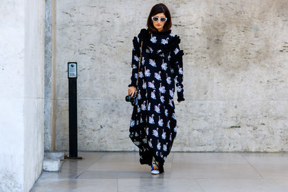 atmosphere details, black dress, fashion week, frenchystyle, full length, FW, high heels, horizontal, jonathan paciullo, leather shoes, PARIS, PFW, printed dress, r, SPRING SUMMER 2017, SS 17, street style, sunglasses