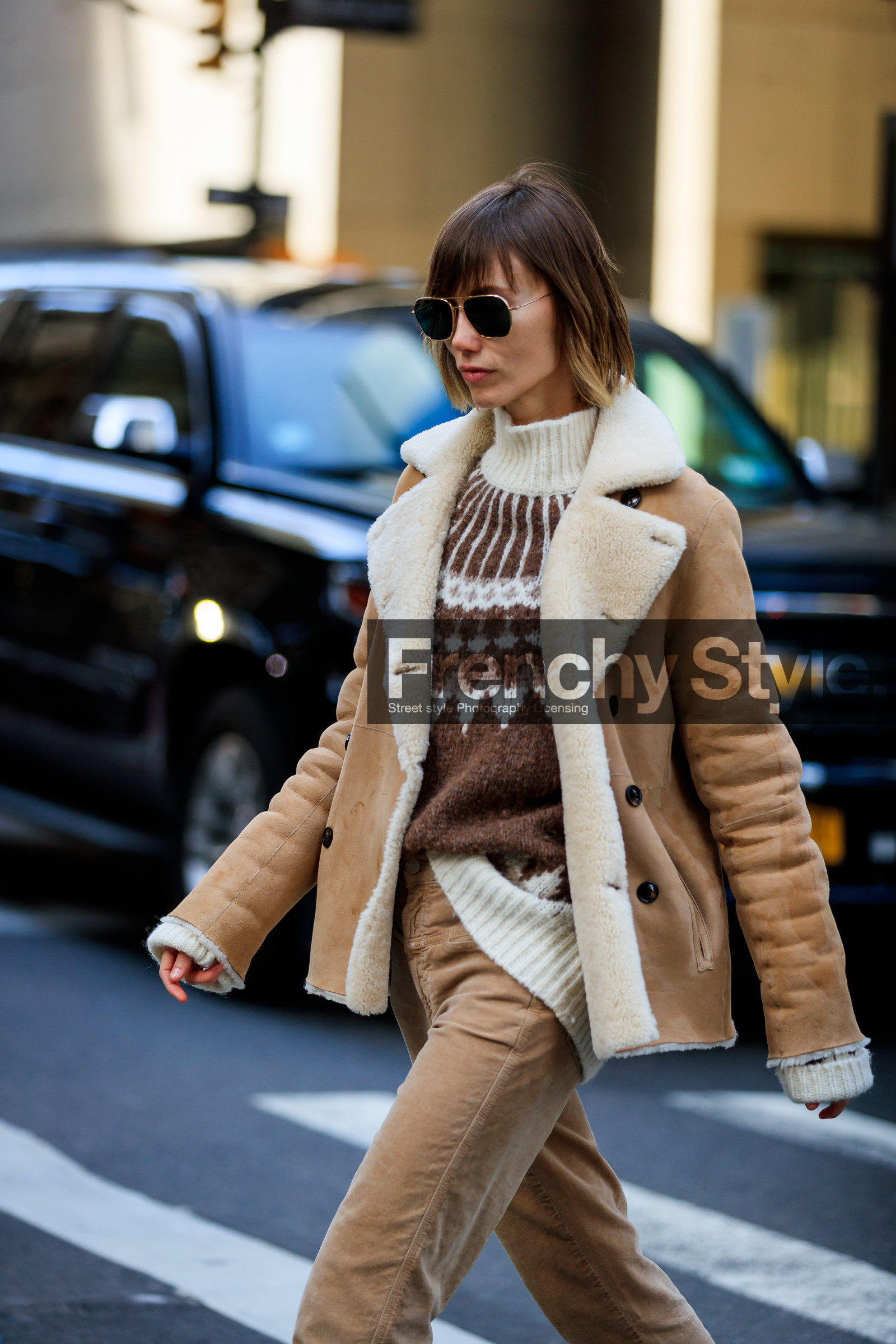 anya ziourova, camel suede coat, white coat, fur coat, beige suede coat, beige pants, velvet pants, brown pullover, jacquard pullover, turtleneck pullover, aviator sunglasses, metalic frame sunglasses, fashion week, frenchystyle, FW, jonathan paciullo, street style, NYFW, NEW YORK, AUTUMN WINTER 2020-2021, FALL WINTER 2020-2021, FW 20-21, vertical, atmosphere details, detail