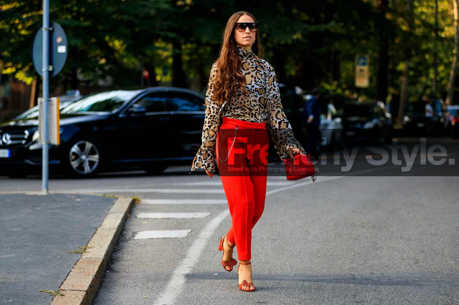 animal print, brown shirt, camel shoes, chains, erika boldrin, high heels, leather bag, leather shoes, leopard, red bag, red pants, studs, sunglasses, tods, trousers, street style, jonathan paciullo, FW, frenchystyle, fashion week, MFW, MILAN, SPRING SUMMER 2019, SS 19, atmosphere details, horizontal, full length