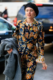navy blue jacket, navy blue pants, navy blue shirt, floral printed jacket, floral printed pants, floral printed shirt, yellow jacket, yellow pants, yellow shirt, black beret, fashion week, frenchystyle, FW, jonathan paciullo, street style, AUTUMN WINTER 2020-2021, FALL WINTER 2020-2021, FW 20-21, vertical, atmosphere details, detail, NYFW, NEW YORK
