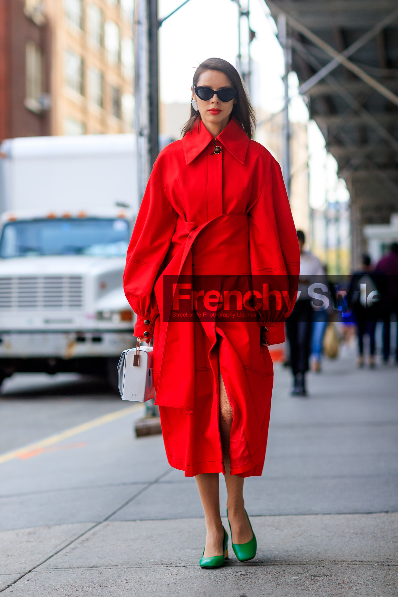 fashion week, frenchystyle, full length, FW, green shoes, high heels, jonathan paciullo, leather bag, leather shoes, NEW YORK, NYFW, red coat, SPRING SUMMER 2018, SS 18, street style, sunglasses, vertical, white bag