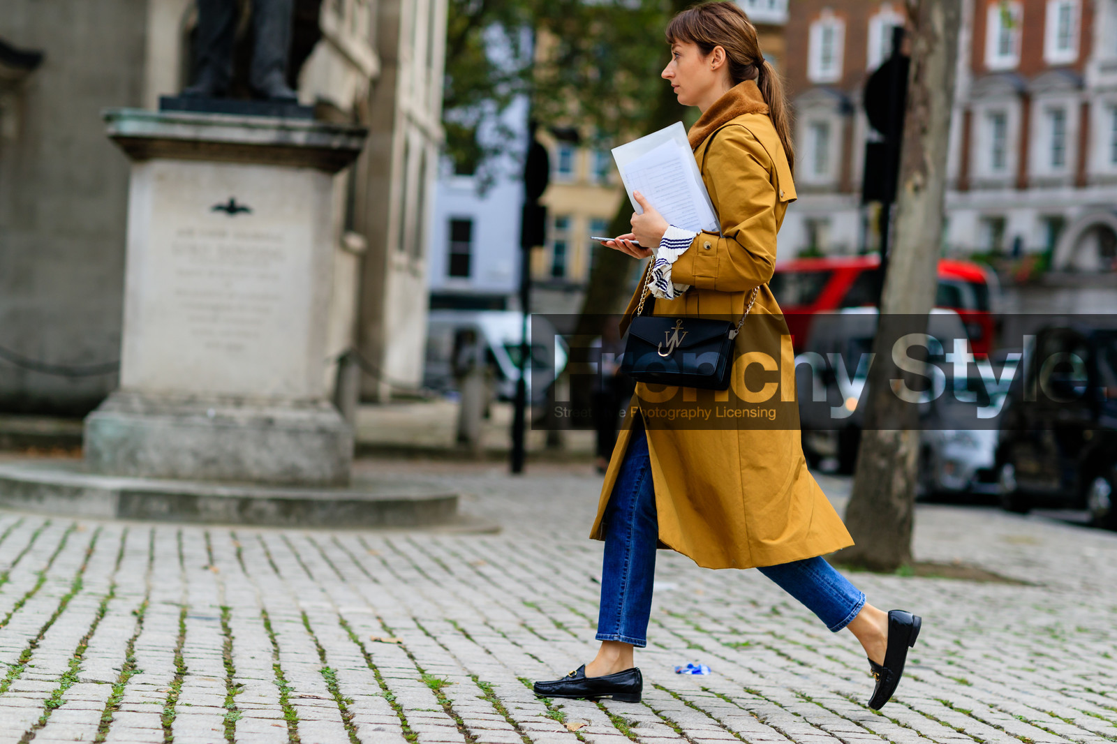 atmosphere details, black bag, black loafers, blue denim, camel coat, denim pants, fashion week, frenchystyle, full length, fur collar, FW, gucci, horizontal, jeans, jonathan paciullo, jw anderson, leather bag, leather shoes, LFW, LONDON, overcoat, SPRING SUMMER 2017, SS 17, street style, trousers, woman