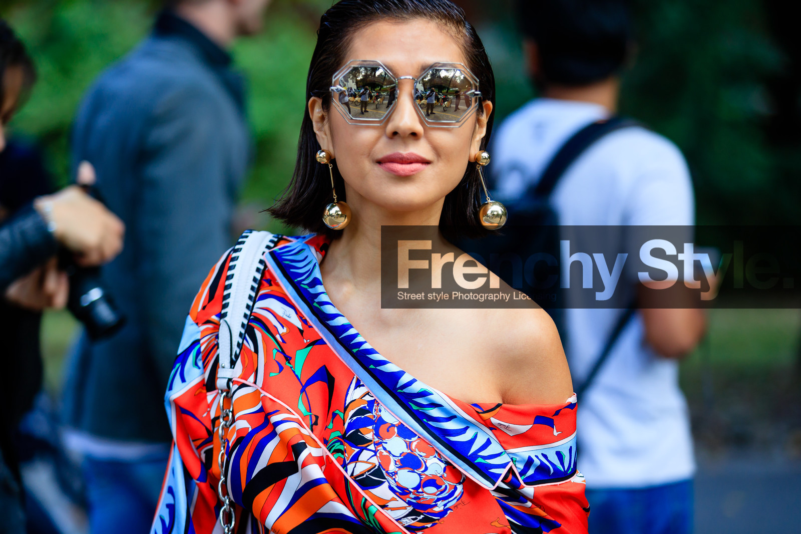 asymetric, atmosphere details, detail, earrings, fashion week, frenchystyle, fun sunglasses, FW, horizontal, jonathan paciullo, liz yu, MFW, MILAN, printed top, red top, SPRING SUMMER 2017, SS 17, street style, sunglasses