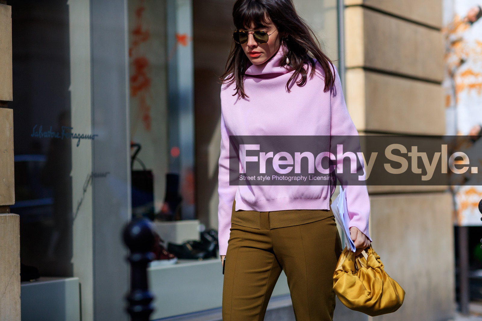 atmosphere details, brown pants, detail, fashion week, frenchystyle, FW, horizontal, jonathan paciullo, Kat Collings, leather bag, PARIS, PFW, pink sweater, SPRING SUMMER 2018, SS 18, street style, sunglasses, trousers, yellow bag