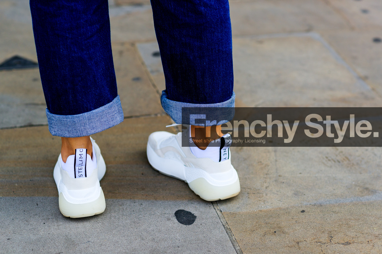 leather shoes, stella mccartney, trousers, white sneakers, fashion week, frenchystyle, FW, jonathan paciullo, street style, LFW, LONDON, SPRING SUMMER 2019, SS 19, atmosphere details, horizontal, detail