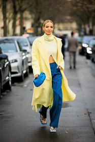 blue, sandals, gold earrings, yellow turtle neck, cut out top, knitted top, yellow coat, blue handbag, mini handbag, bottega veneta bag, blue pants, leonie hanne, fashion week, frenchystyle, FW, jonathan paciullo, street style, AUTUMN WINTER 2022-2023, FALL WINTER 2022_2023, FW 22-23, PFW, PARIS, vertical, full length