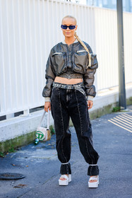 cropped pocket jacket, dark silver jacket, blue sunglasses, silver belt, dark grey jeans, platform sandals, white sandals, diese bag, diesel hanbag, white handbag, braided pony tail, thora valdimars, fashion week, frenchystyle, FW, jonathan paciullo, street style, MFW, MILAN, AUTUMN WINTER 2022-2023, FALL WINTER 2022_2023, FW 22-23, vertical, full length