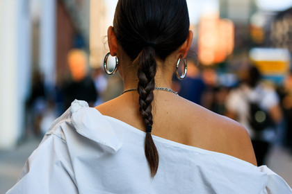 atmosphere details, back detail, braids, detail, earrings, fashion week, frenchystyle, FW, horizontal, jonathan paciullo, NEW YORK, NYFW, rachael wang, SPRING SUMMER 2018, SS 18, street style, white shirt
