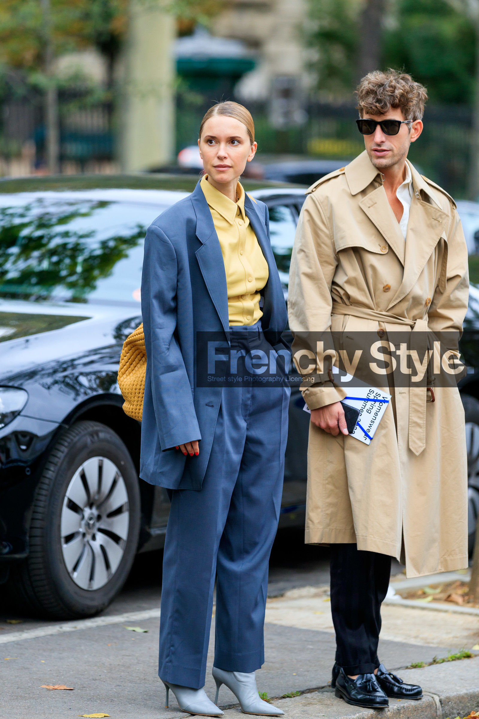 pernille teisbaek, blue jacket, blue pants, blue suits, oversize jacket, oversize pants, oversize suits, yellow leather bag, yellow leather shirt, light yellow shirt, light grey leather boots, sharp end boots, high heels boots, fashion week, frenchystyle, FW, jonathan paciullo, street style, SPRING SUMMER 2020, SS 20, PFW, PARIS, vertical, full length