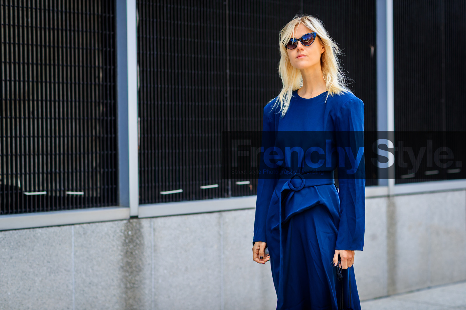 atmosphere details, blue dress, detail, fashion week, frenchystyle, FW, horizontal, jonathan paciullo, linda tol, long dress, NEW YORK, NYFW, SPRING SUMMER 2018, SS 18, street style, sunglasses