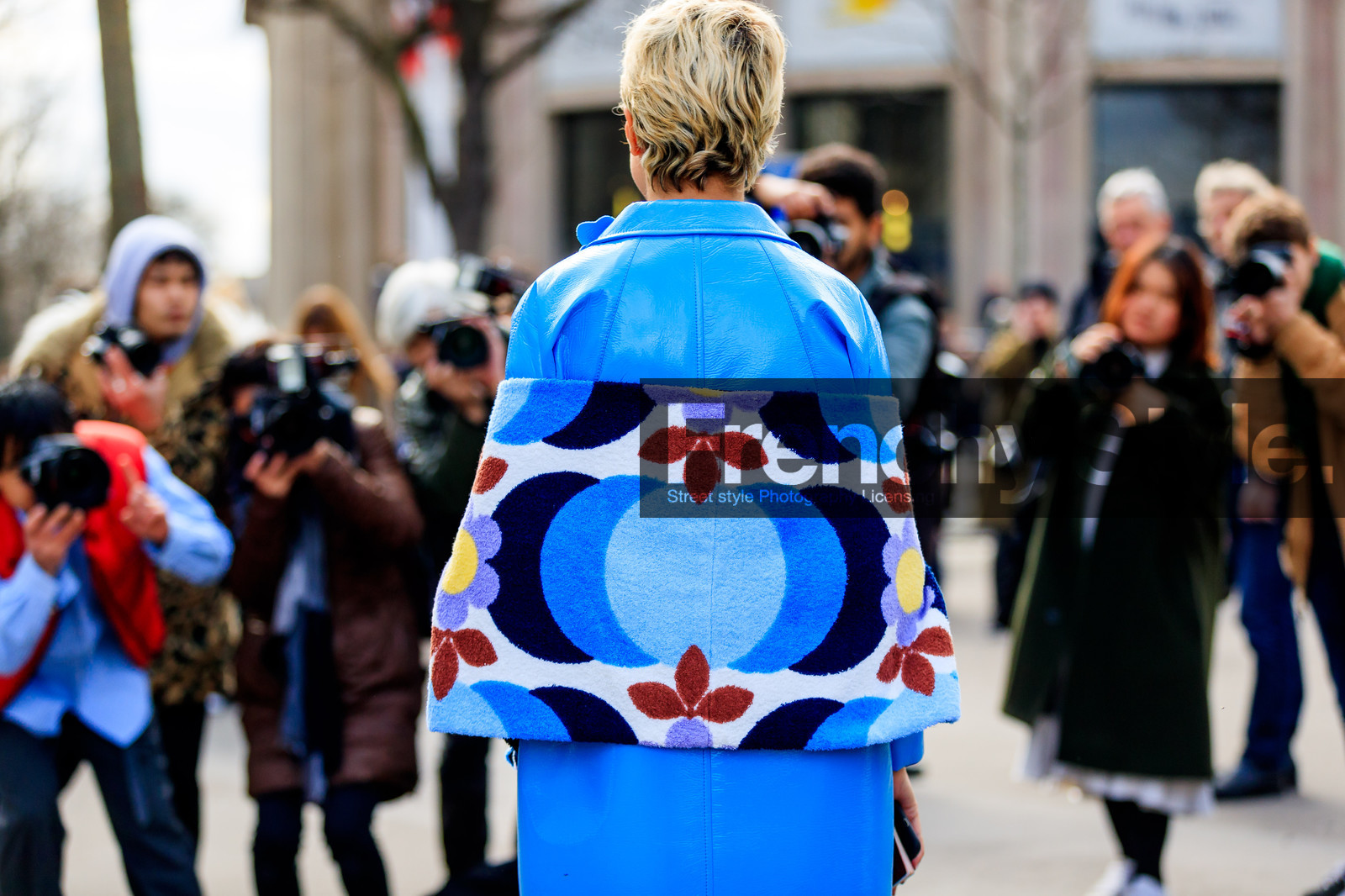 atmosphere details, AUTUMN WINTER 2017-2018, AW 17-18, back detail, blue coat, blue scarf, detail, FALL WINTER 2017-2018, fashion week, floral, flower, frenchystyle, FW, FW 17-18, horizontal, jonathan paciullo, leather coat, miu miu, PARIS, PFW, printed scarf, street style