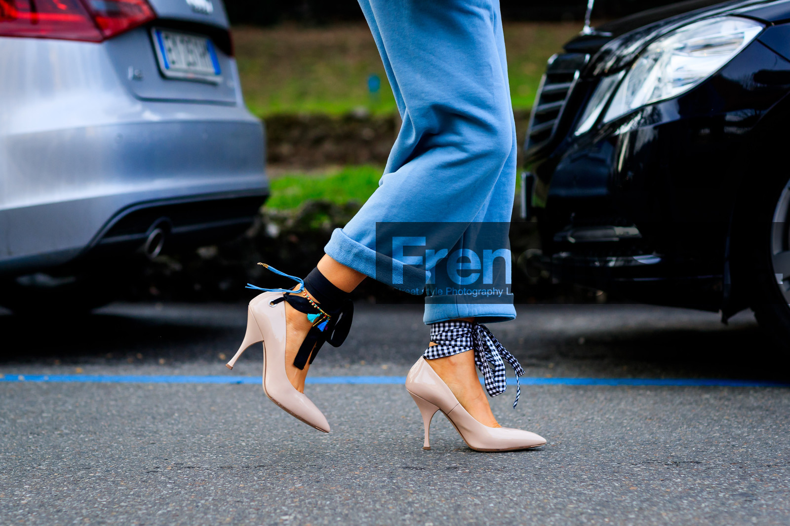 atmosphere details, AUTUMN WINTER 2017-2018, AW 17-18, blue pants, detail, FALL WINTER 2017-2018, fashion week, frenchystyle, FW, FW 17-18, gingham, graphic shoes, high heels, horizontal, jeans, jonathan paciullo, leather shoes, MFW, MILAN, miu miu, nude shoes, pink shoes, plaid, street style, trousers