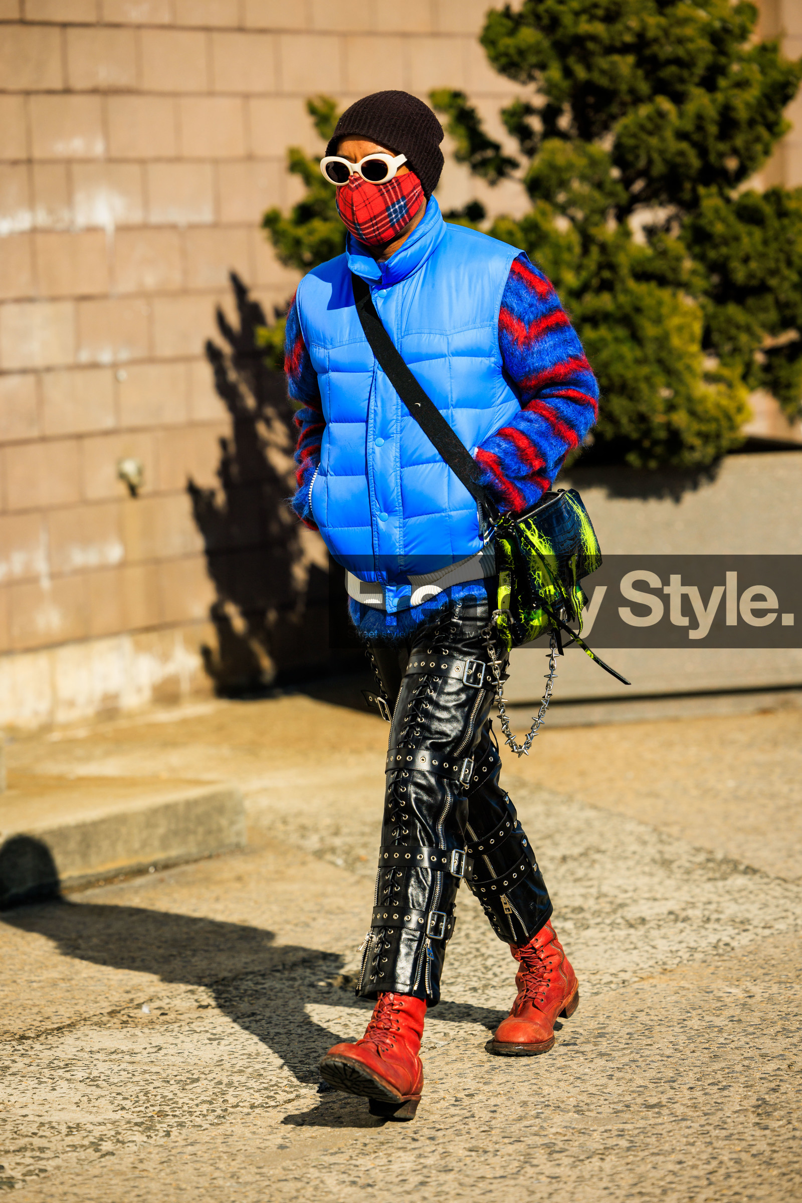 blue vest, sleeveless vest, white sunglasses, red plaid mask, stripes sweater, knitted sweater, wool sweater, black beanie, red laced boots, croco pants, leather pants, black pants, croco printed bag, black handbag, fashion week, frenchystyle, FW, jonathan paciullo, street style, NYFW, NEW YORK, AUTUMN WINTER 2022-2023, FALL WINTER 2022_2023, FW 22-23, vertical, full length