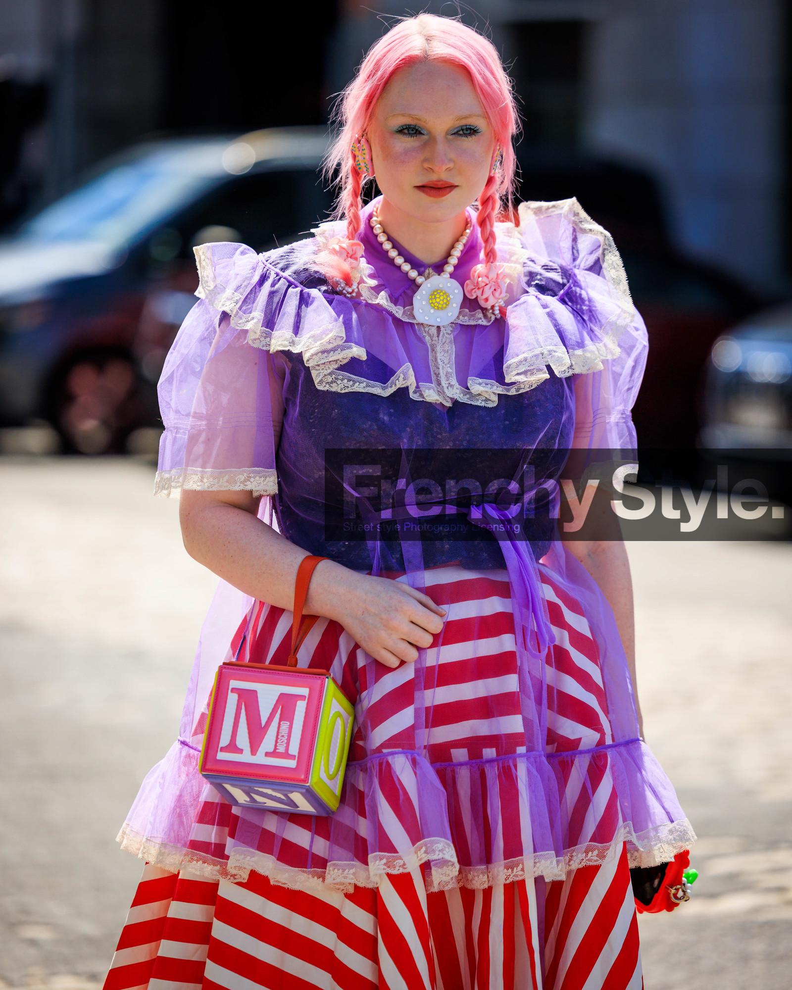 jonathan paciullo, FW, frenchystyle, fashion week, street style, vertical, detail, atmosphere details, NEW YORK, NYFW, SPRING SUMMER 2024, SS 24