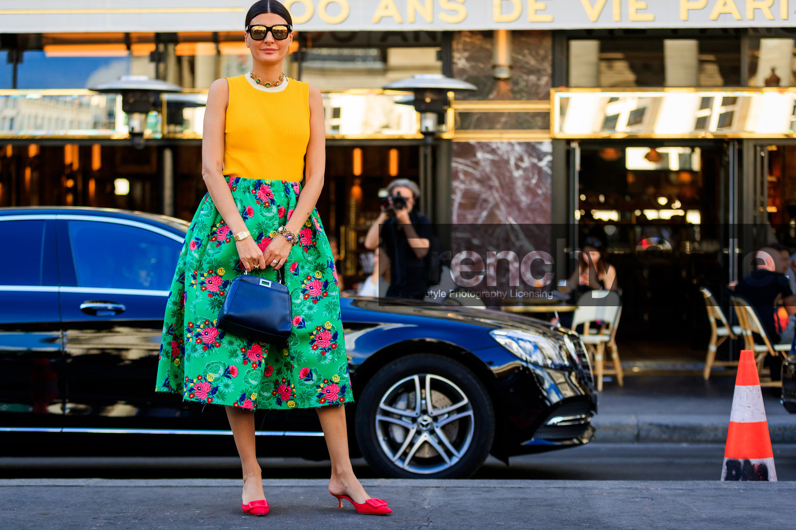 embroideries, floral, flowers, graphic skirt, green skirt, high heels, leather shoes, necklace, orange sweater, printed skirt, red shoes, sleeveless, sunglasses, PFW, fashion week, frenchystyle, FW, jonathan paciullo, street style, PARIS, horizontal, atmosphere details, full length, AUTUMN WINTER 2018-2019, FALL WINTER 2018-2019, FW 18-19, giovanna battaglia