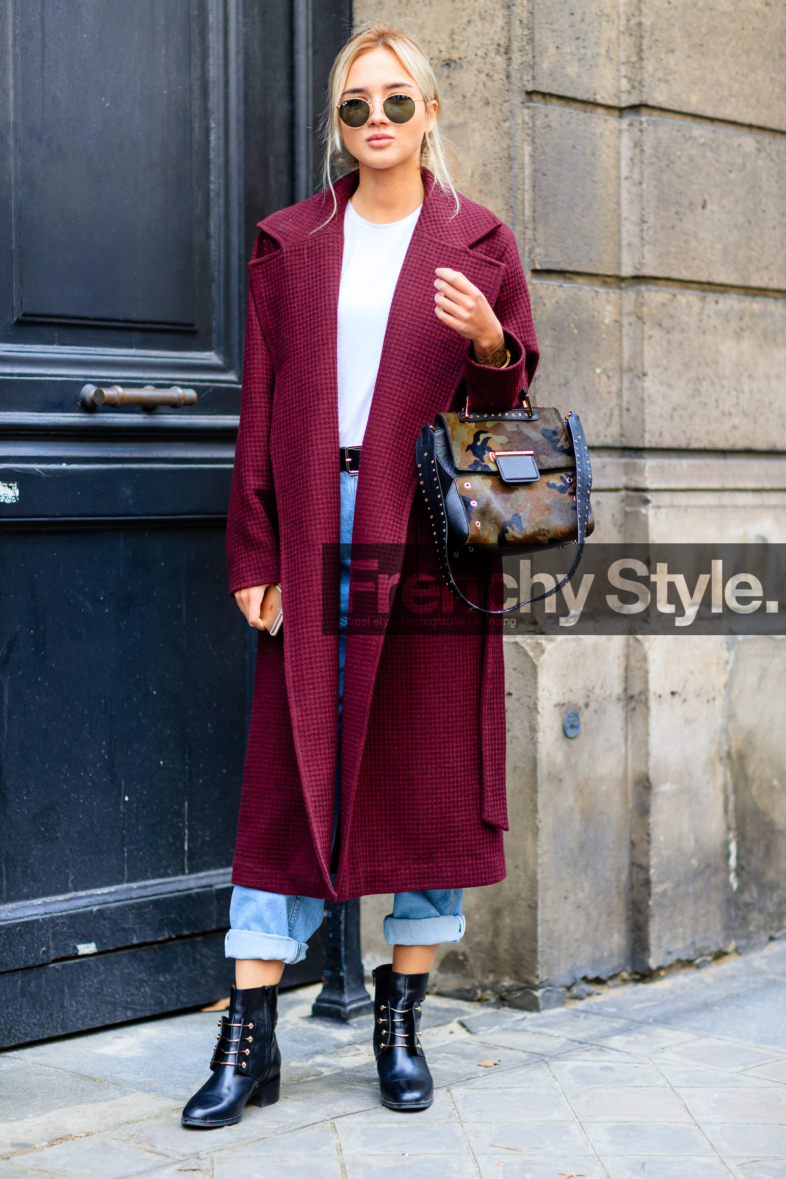 black boots, blue denim, bordeaux, burgundy, camouflage, denim pants, fashion week, frenchystyle, full length, FW, green bag, jeans, jonathan paciullo, leather bag, leather shoes, PARIS, PFW, printed bag, red coat, SPRING SUMMER 2017, SS 17, street style, sunglasses, trousers, valentino, vertical, white t shirt