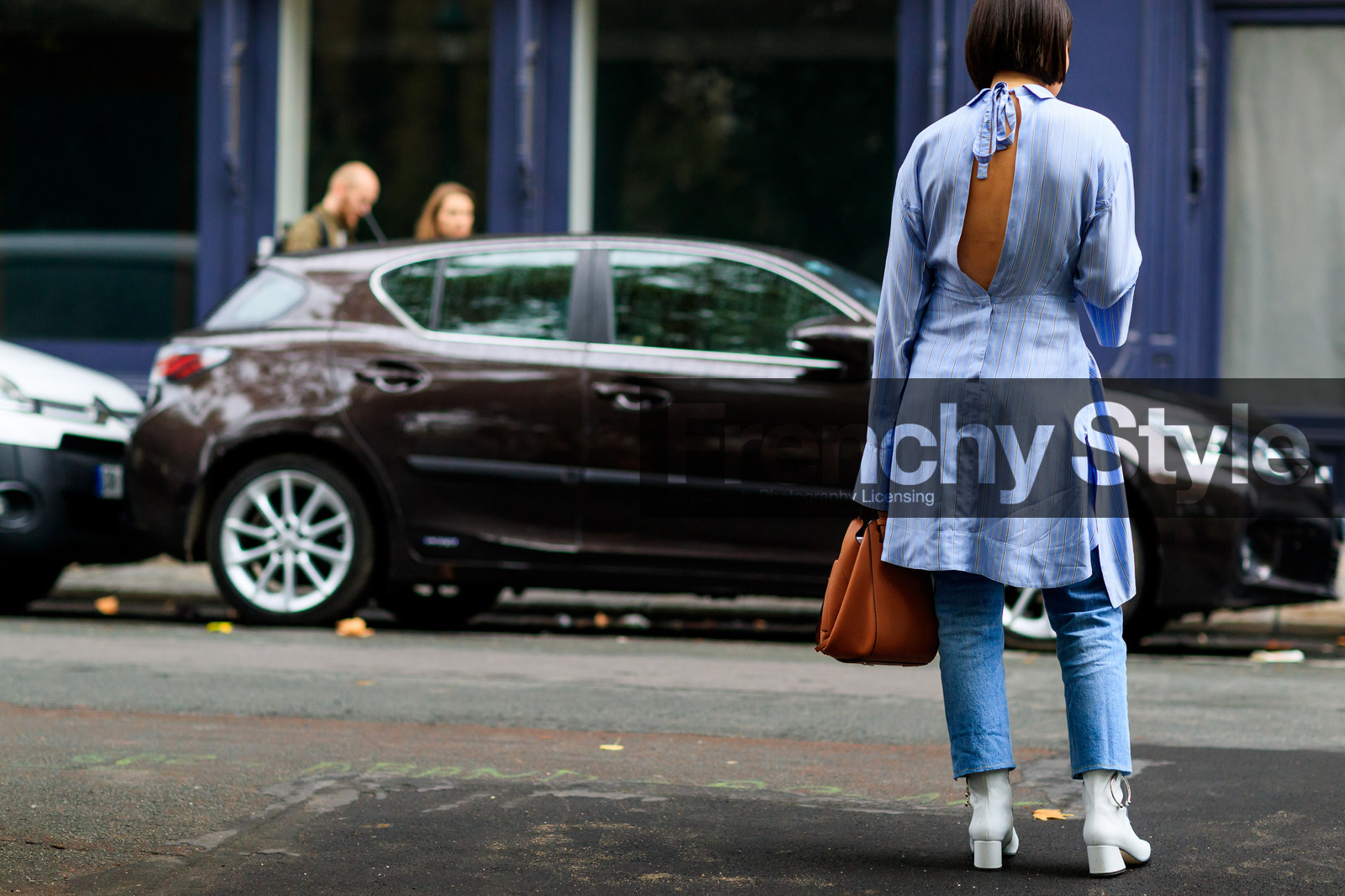 atmosphere details, blue denim, blue shirt, brown bag, denim pants, fashion week, frenchystyle, full length, FW, graphic shirt, high heels, horizontal, jeans, jonathan paciullo, leather bag, leather shoes, PARIS, PFW, printed shirt, SPRING SUMMER 2018, SS 18, street style, striped shirt, trousers, white boots, clara cornet