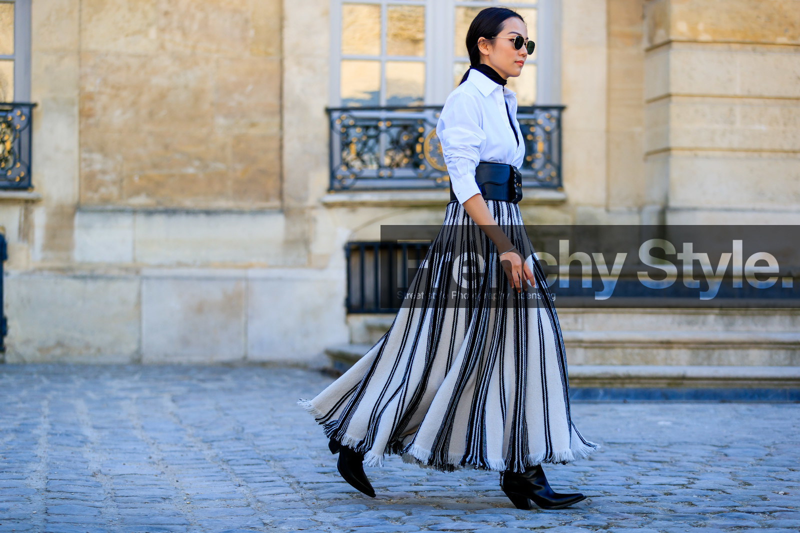 black and white, black bag, black belt, black shoes, black turtleneck, christian dior, graphic skirt, iphone, leather bag, leather belt, leather shoes, printed skirt, striped skirt, sunglasses, white shirt, white skirt, yoyo cao, fashion week, frenchystyle, FW, jonathan paciullo, street style, PFW, PARIS, AUTUMN WINTER 2019-2020, AW 19-20, FALL WINTER 2019-2020, FW 19-20, horizontal, atmosphere details, full length