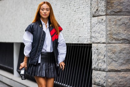 bag, black jacket, black skirt, jacket, leather boots, leather skirt, louis vuitton bag, mini skirt, Niki Wu Jie, pleated skirt, shirt, silver bag, sleveless jacket, white shirt, small bag, fashion week, frenchystyle, FW, jonathan paciullo, street style, SPRING SUMMER 2022, SS 22, MFW, MILAN, atmosphere details, horizontal