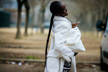 model, white coat, printed blazer, braids, black top, black and white blazer, printed pants, black and white pants, chanel, fashion week, frenchystyle, FW, jonathan paciullo, street style, PARIS, PFW, SPRING SUMMER 2022, SS 22, atmosphere details, detail, horizontal