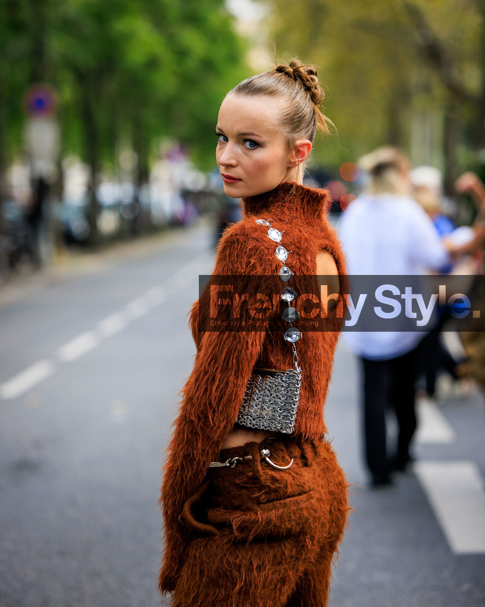 fashion week, frenchystyle, FW, jonathan paciullo, street style, PARIS, PFW, SPRING SUMMER 2024, SS 24, vertical, atmosphere details, detail