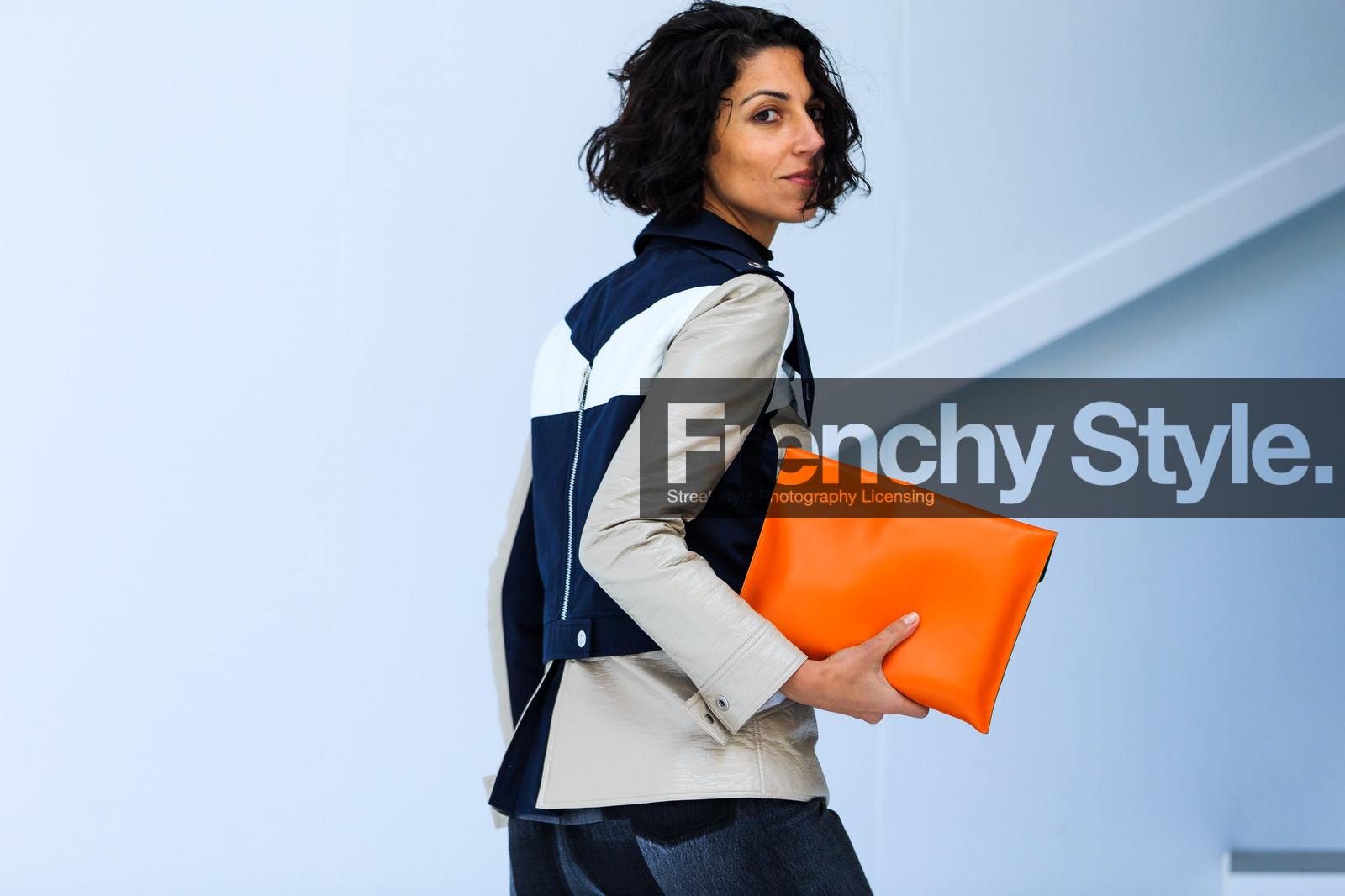 atmosphere details, AUTUMN WINTER 2016-2017, AW 16-17, beige jacket, detail, FALL WINTER 2016-2017, fashion week, frenchystyle, FW, FW 16-17, graphic jacket, horizontal, jonathan paciullo, leather clutch, orange bag, PARIS, patchwork, PFW, printed jacket, street style, yasmine sewell