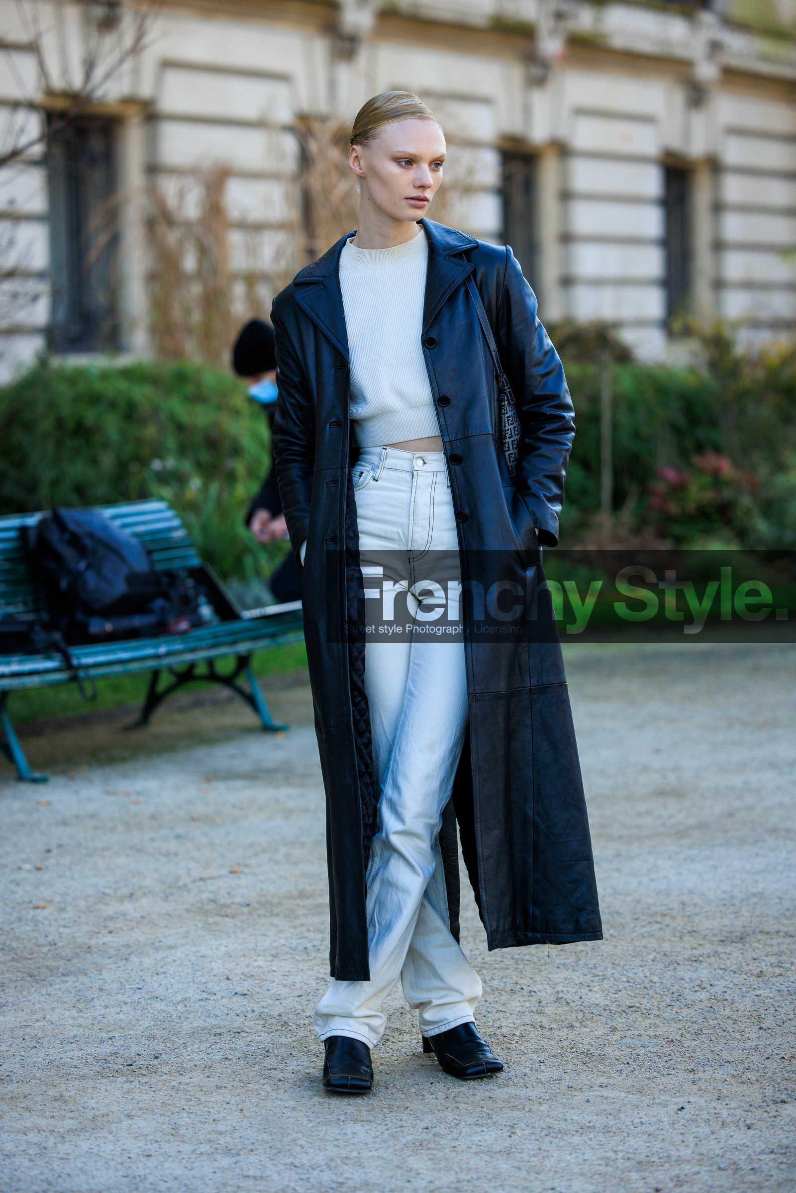 model, white jumper, cropped jumper, leather trench, white jeans, fendi bag, vintage bag, fashion week, frenchystyle, FW, jonathan paciullo, street style, PARIS, PFW, SPRING SUMMER 2022, SS 22, full length, vertical