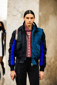 piggy tails, bomber jacket, dual toned jacker, nylon jacket, dark blue jacker, stripes trousers, black trousers, model, fashion week, frenchystyle, FW, jonathan paciullo, street style, AUTUMN WINTER 2022-2023, FALL WINTER 2022_2023, FW 22-23, PFW, PARIS, vertical, detail