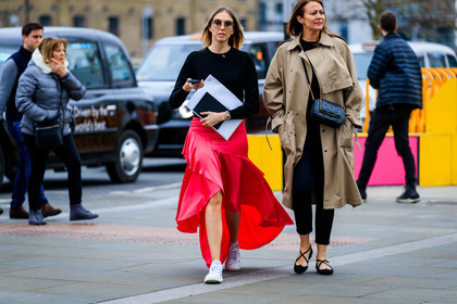 beige coat, black bag, black ballerinas, black pants, black shoes, black sweater, leather bag, leather shoes, red skirt, sunglasses, trousers, white sneakers, street style, jonathan paciullo, FW, frenchystyle, fashion week, LFW, LONDON, AUTUMN WINTER 2019-2020, AW 19-20, FW 19-20, FALL WINTER 2019-2020, horizontal, atmosphere details, detail